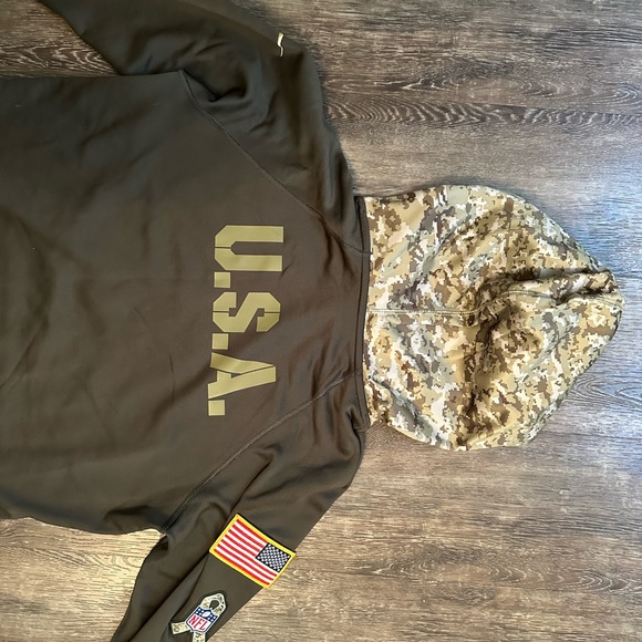 New York Giants Salute to Service Military Sweatshirt - Picture 5 of 5